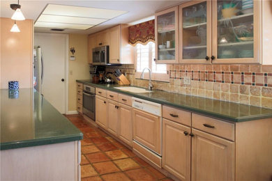 Photo of a medium sized traditional single-wall kitchen in Orlando.