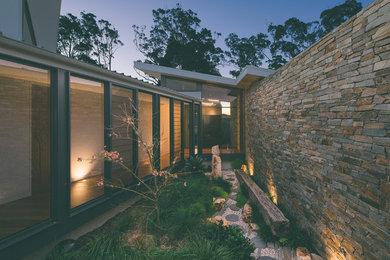 Home design - contemporary home design idea in Central Coast