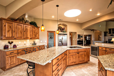Example of a large classic kitchen design in Albuquerque