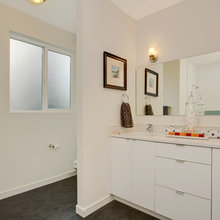 bathroom marmoleum