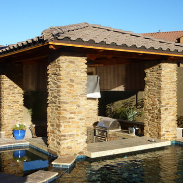 Outdoor Kitchens & BBQs