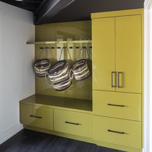 plain mudroom