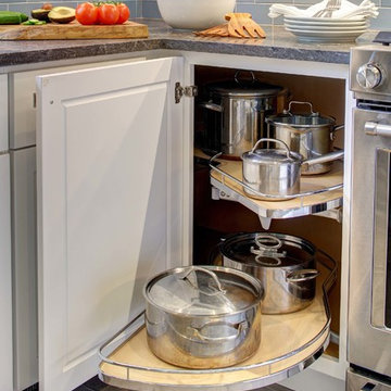 Small kitchen lives large