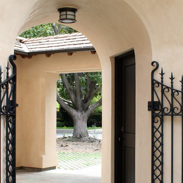 Portal & Courtyard - Palo Alto
