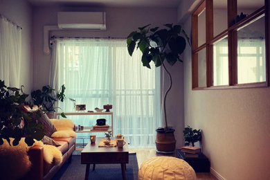 Photo of an industrial living room in Tokyo.