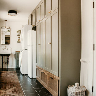 Modelo de cuarto de lavado en U, urbano, de tamaño medio