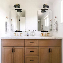 jack and jill bathroom