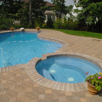 Family Pool w/ Hot Tub