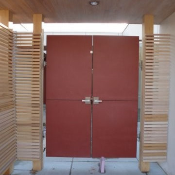 Modern Double Gate with Stainless Steel Hardware