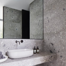 Lola Bathroom