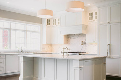 Inspiration for a timeless kitchen remodel in New York
