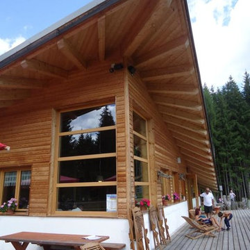 RIFUGIO SU POSIZIONE MOZZAFIATO