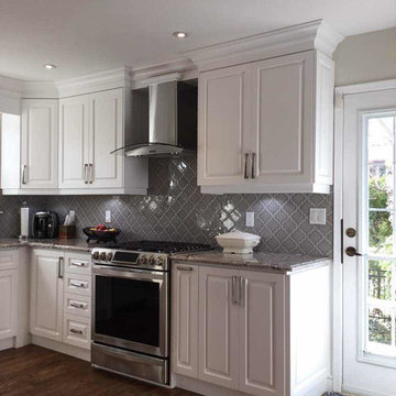 White Kitchen In Toronto Elsmere/victory park