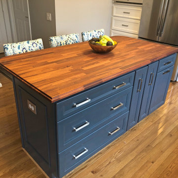 Two-Tone Kitchen Design in Bowie