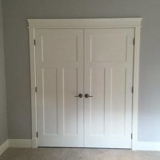 Inspiration for a vintage basement in Calgary.