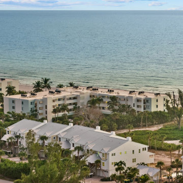 The Gulf Shores Residence - Beachfront Modern Living