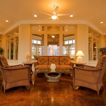 Art & Entertain Lake Home