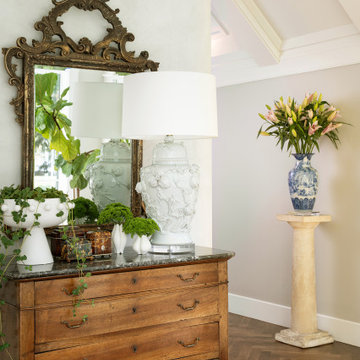 Art-filled Ranch on Natural Bridge