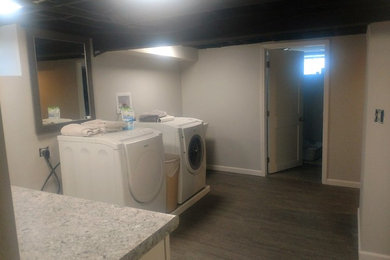 Minimalist home design photo in Cedar Rapids