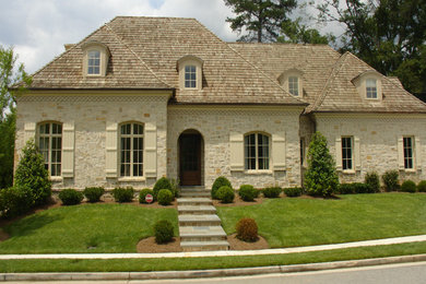 Design ideas for a traditional exterior in Other.