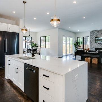 Obsessed with this clean Dacor design from Tynet Calhoun of MAG Builders in Denv