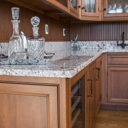 Traditional Wet Bar - Kitchen Cabinetry