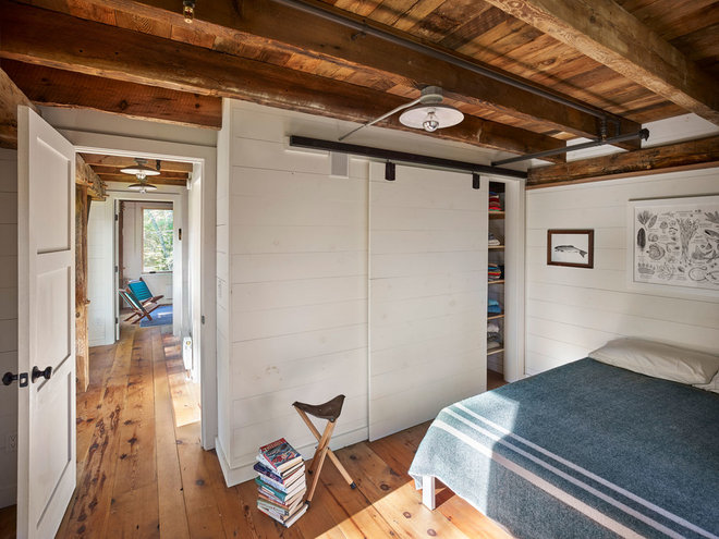 Rustic Bedroom by Material Design Build
