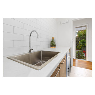 Scandinavian luxurious laundry renovation - Scandinavian - Laundry Room ...