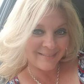 Renee Lowe's photo