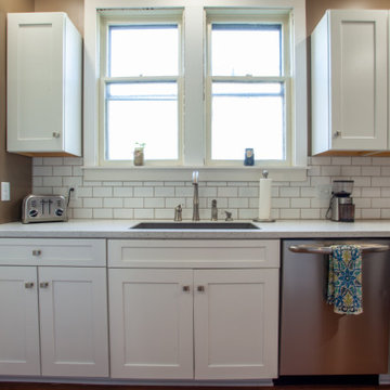 Bright and Cozy Kitchen