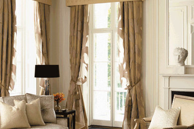 Inspiration for a timeless family room remodel in Chicago