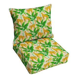 https://st.hzcdn.com/fimgs/ce515aa3013fb788_3819-w320-h320-b1-p10--tropical-outdoor-cushions-and-pillows.jpg