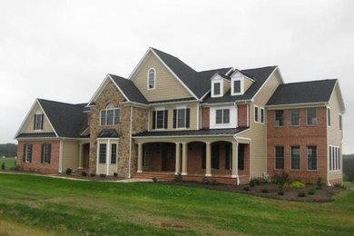 Example of a classic home design design in Baltimore