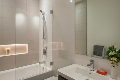 Bathroom - contemporary bathroom idea in San Francisco