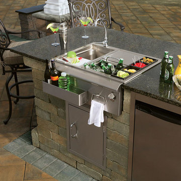 Outdoor Kitchens and Patio Bars