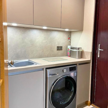 White Handleless Kitchen in Mintlaw