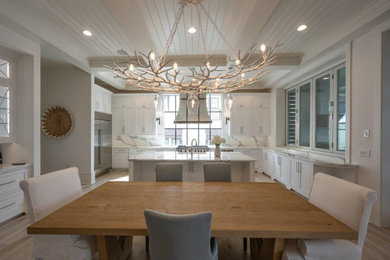 Dining room - transitional dining room idea in Miami