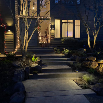 Challenging Hillside Putting green and Fire pit area