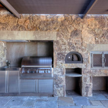Outdoor Kitchen