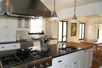 Inspiration for a timeless kitchen remodel in Los Angeles