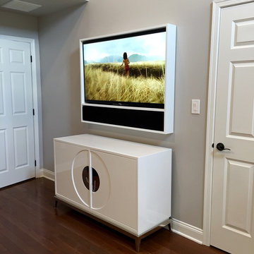 Edge Media Frame by Media Décor