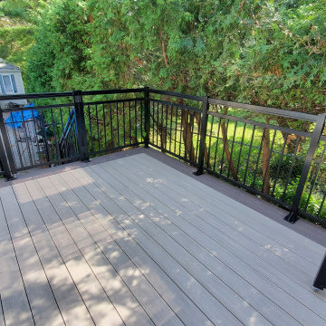 Picketing Deck Railing