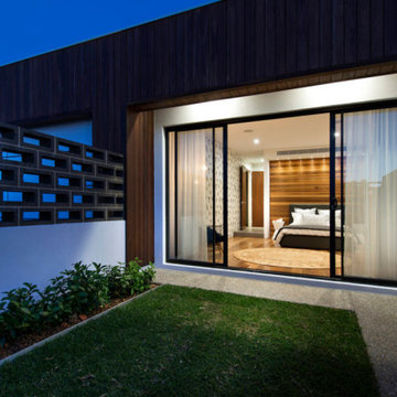 Warehaus