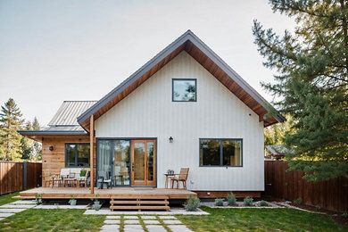 Example of an exterior home design in San Francisco