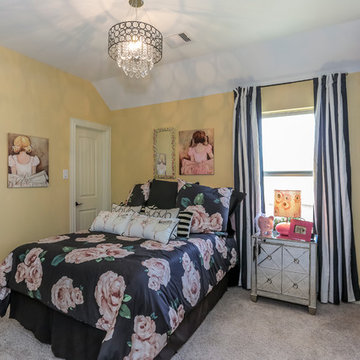 Houston, Texas | Kat y Trails - Classic Stanford Secondary Bedroom
