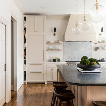 DULUTH -  Warm and Modern Kitchen