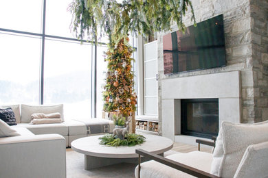 Inspiration for a rustic living room remodel in Montreal