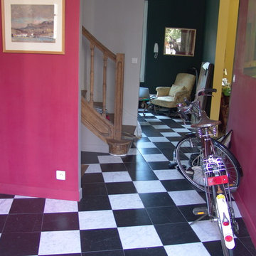 De l'entrée au bureau