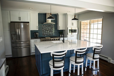 Kitchen photo in Detroit