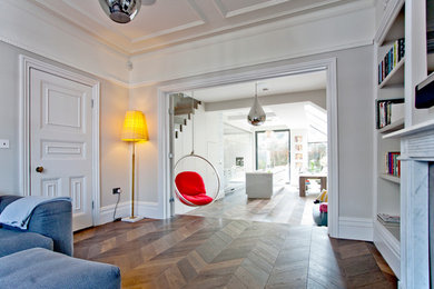 Design ideas for a modern living room in Surrey.